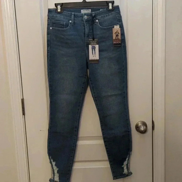 Sofia Vergara High-rise skinny ankle jeans - Picture 2 of 8